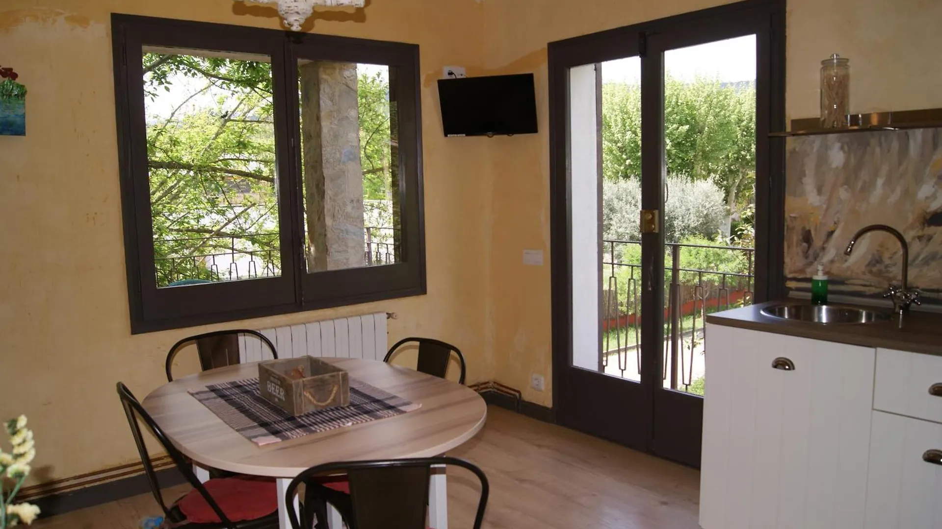 Apartamento Con Encanto L'Estany 1 Banyoles Apartment